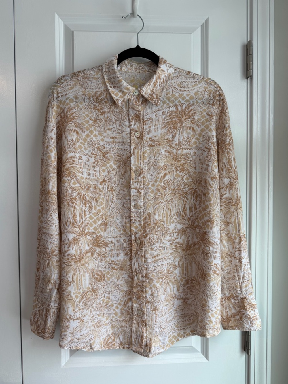 Lilly Pulitzer Women’s Stevey Relaxed Button Down Sand Bar Palm Beach Paradise S